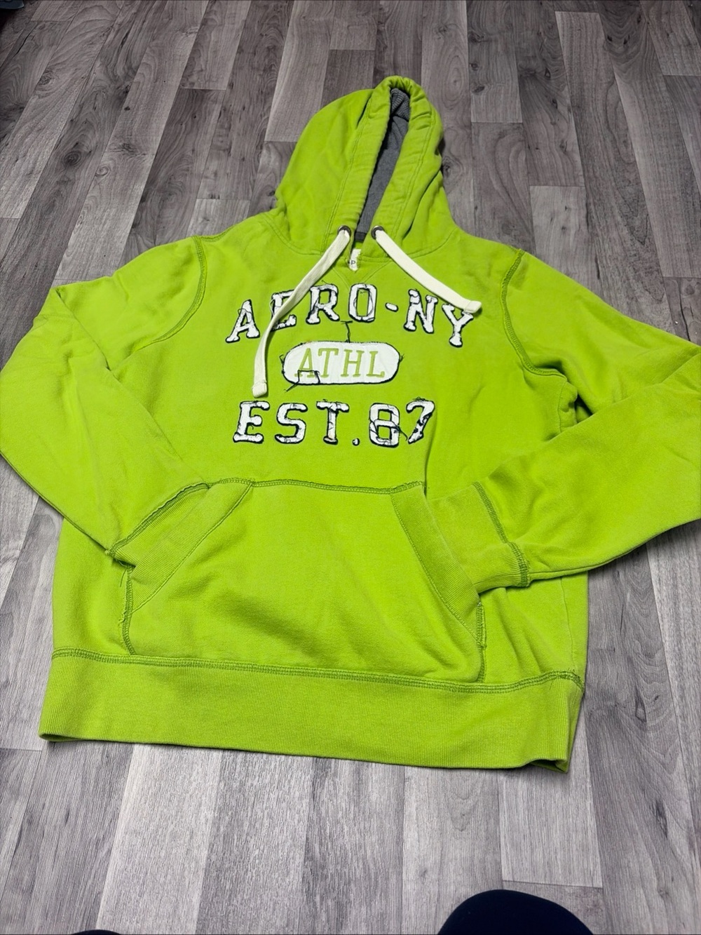 Aeropostale Men's Bright Lime Green Pullover Hoodie